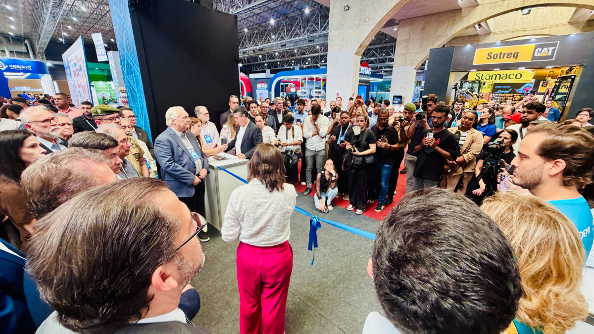 Presidente do Crea-PE, Adriano Lucena, participa da abertura da maior feira da construção do Norte e Nordeste
