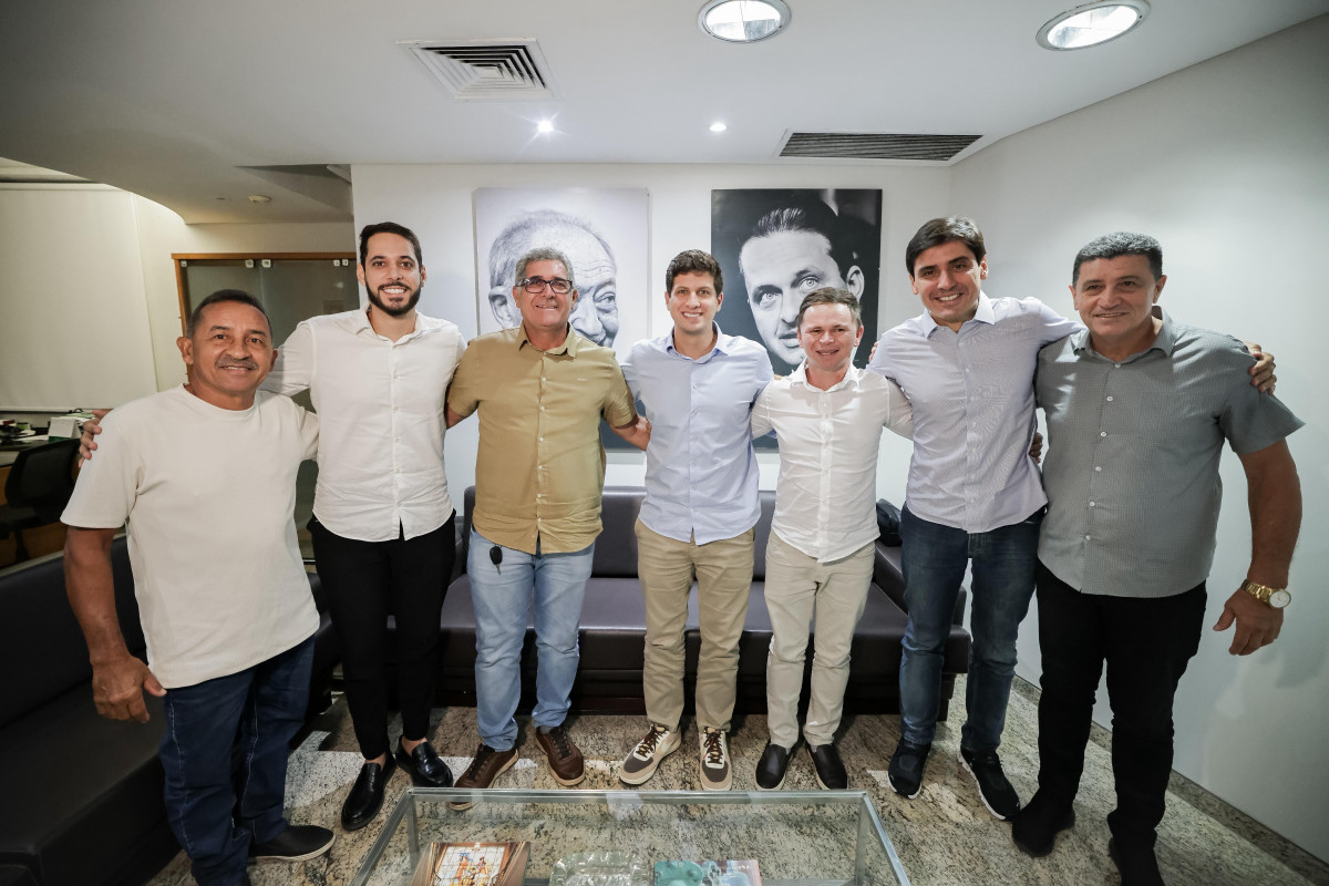 João Campos consolida força na Mata Norte com apoio de Gilmar Pereira, liderança de Camutanga