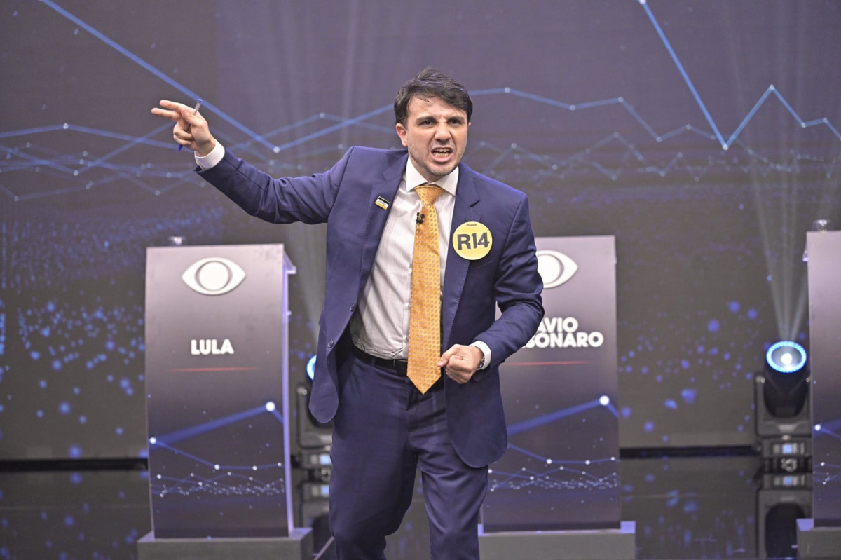 Renan Santos propõe afastamento de ministros e reforma no Judiciário