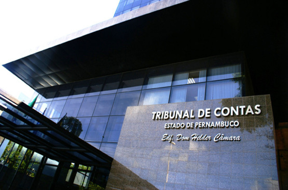 TCE-PE nega cautelar para suspender contratos de terceirização no Recife