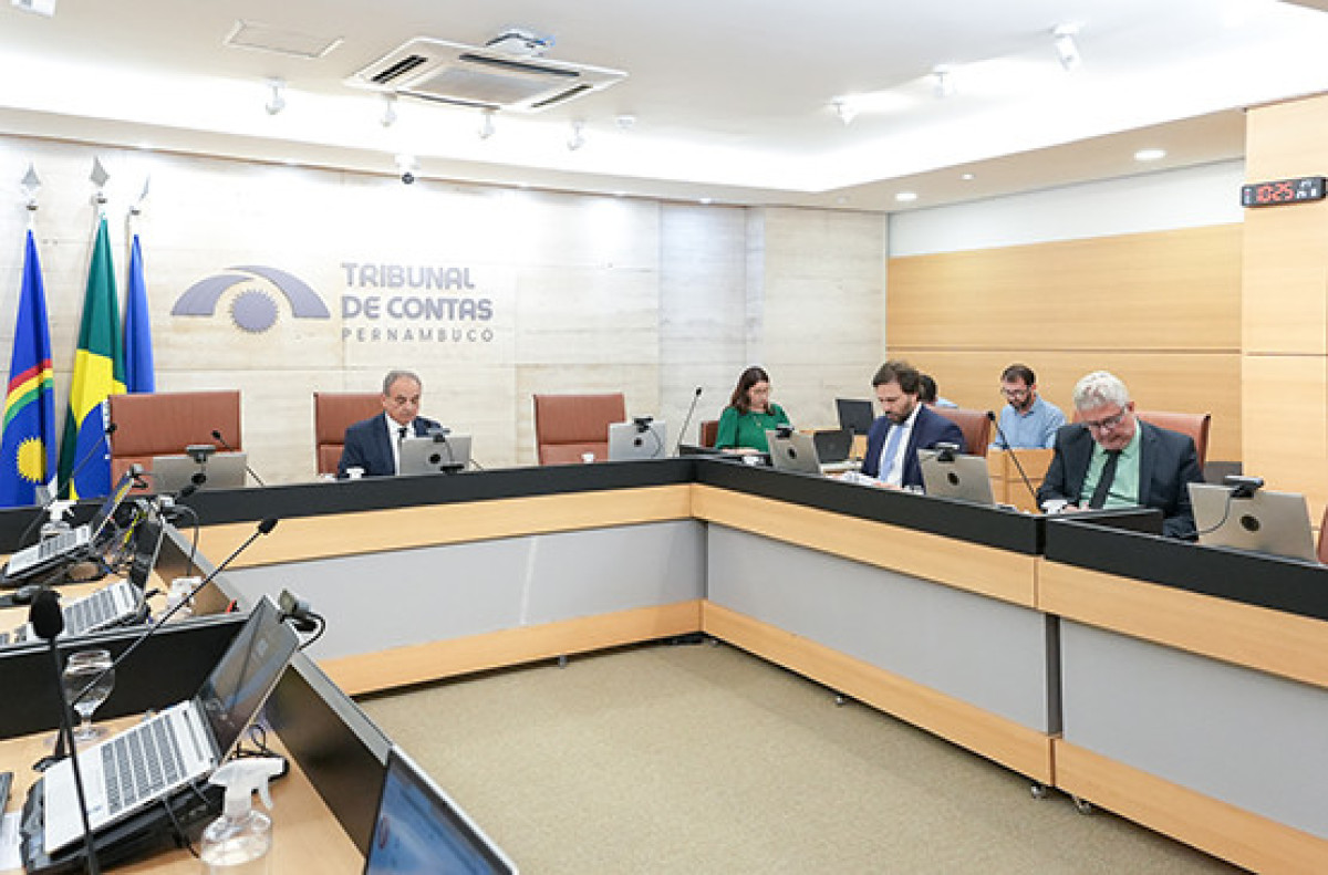 TCE-PE autoriza renovação de contratos da Fundarpe, mas mantém exigência de concurso