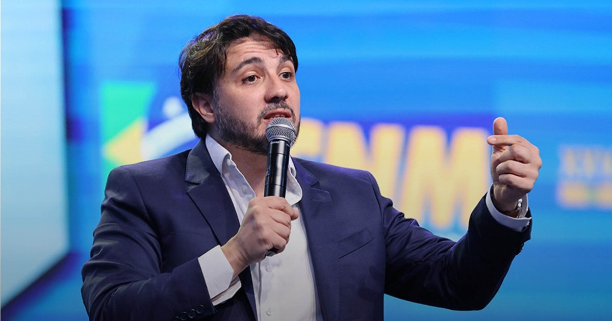 Renan Santos defende substituição da Justiça do Trabalho pela Justiça Cível