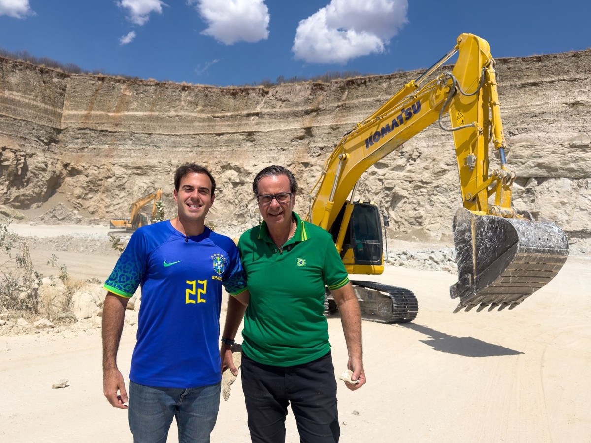 Gilson Machado e Gilson Filho apresentam proposta para Pólo Gesseiro do Araripe