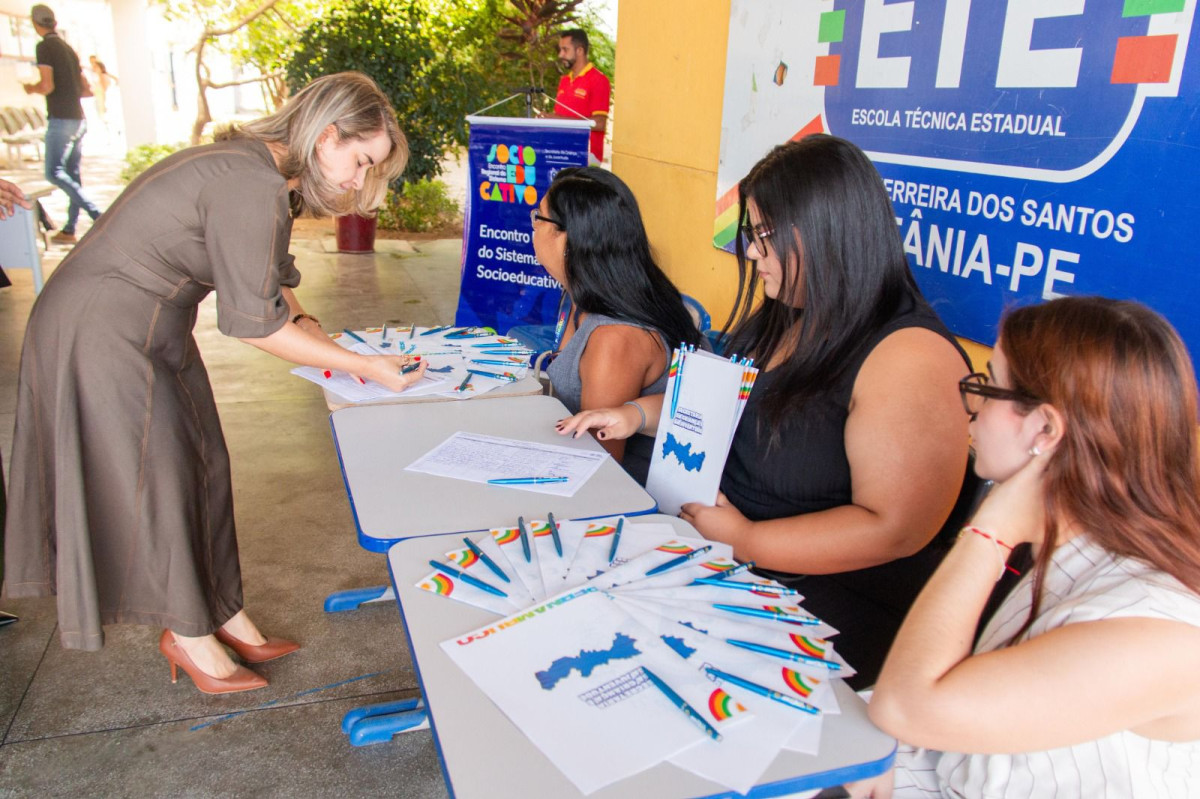 SCJ-PE mobiliza profissionais de Sertânia em formação antirracista e no planejamento decenal do sistema socioeducativo
