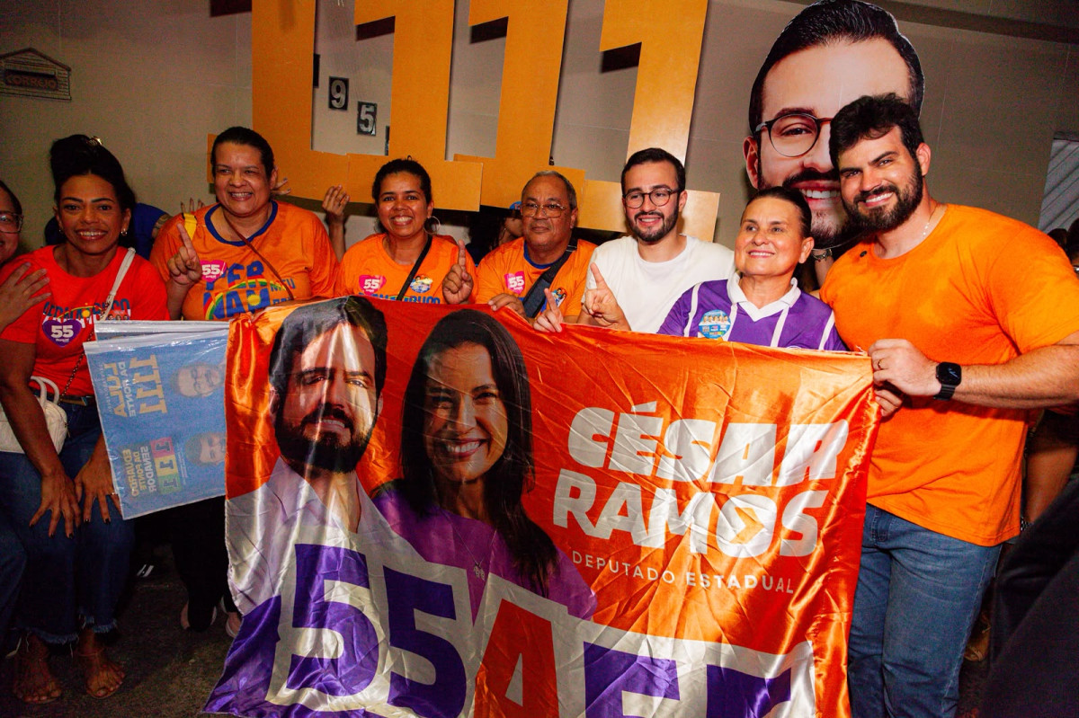 Em Igarassu, César Ramos transforma caminhada em demonstração de força política com saída do Sítio Histórico