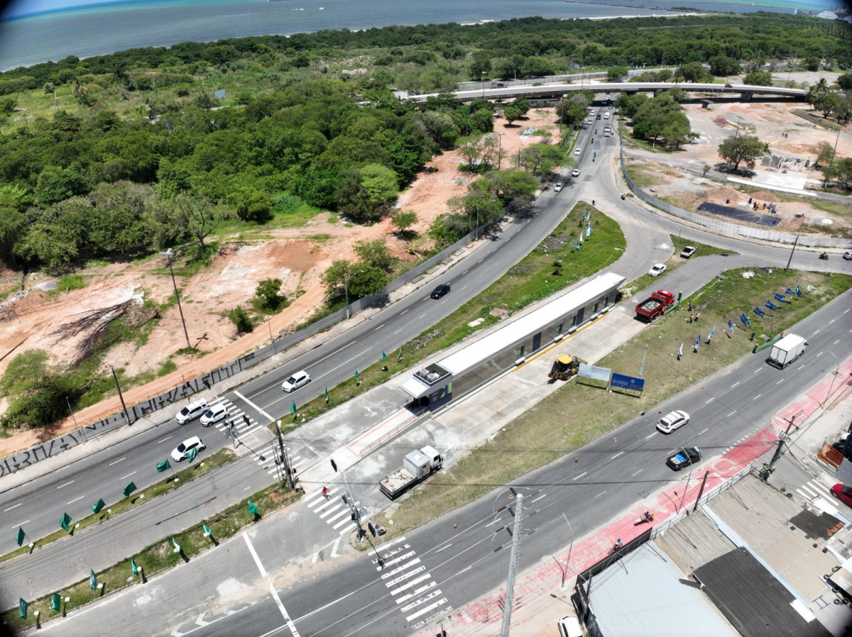 Governo de Pernambuco inicia entrega de estações requalificadas do BRT do Corredor Norte-Sul, em Olinda