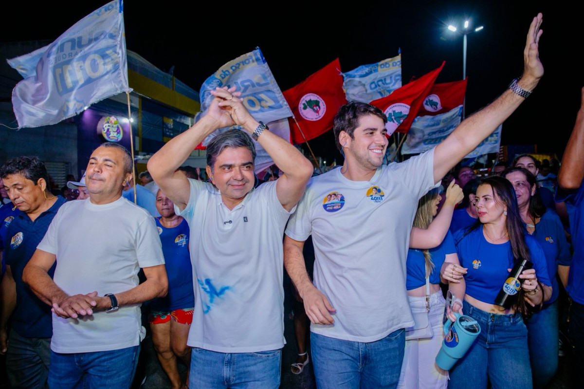 Bruno Marques põe força política à prova e leva multidão às ruas de Petrolândia