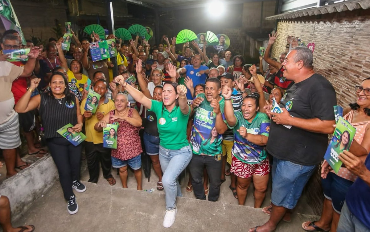 Juliana de Chaparral reúne moradores em Olinda e reforça parceria com Professor Lupércio