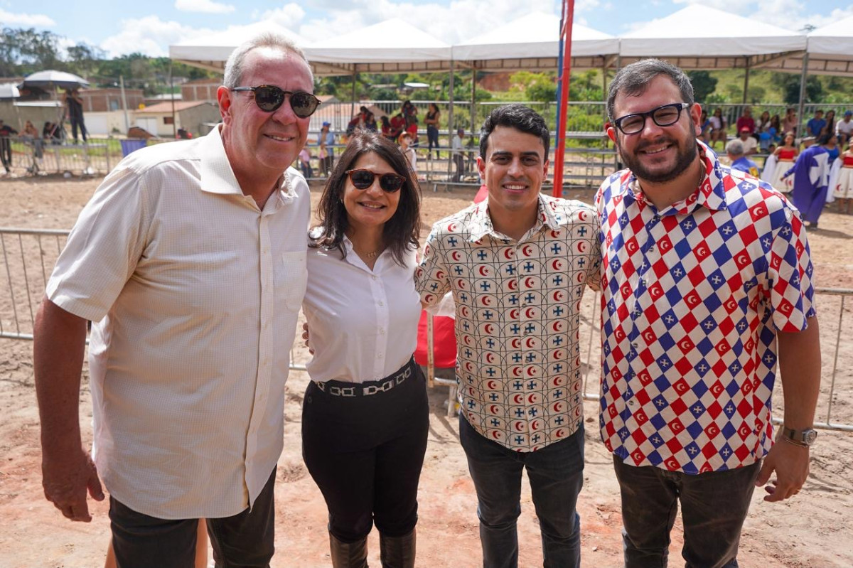 Álvaro Porto e Gabriel Porto prestigiam encenação da cavalhada da Pedra do Reino em Canhotinho