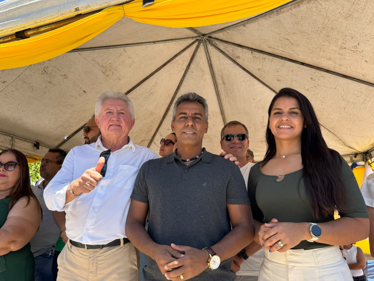 MUTUCA VESTE AS CORES DO BRASIL E ABRE A FESTA DA INDEPENDÊNCIA NOS DISTRITOS