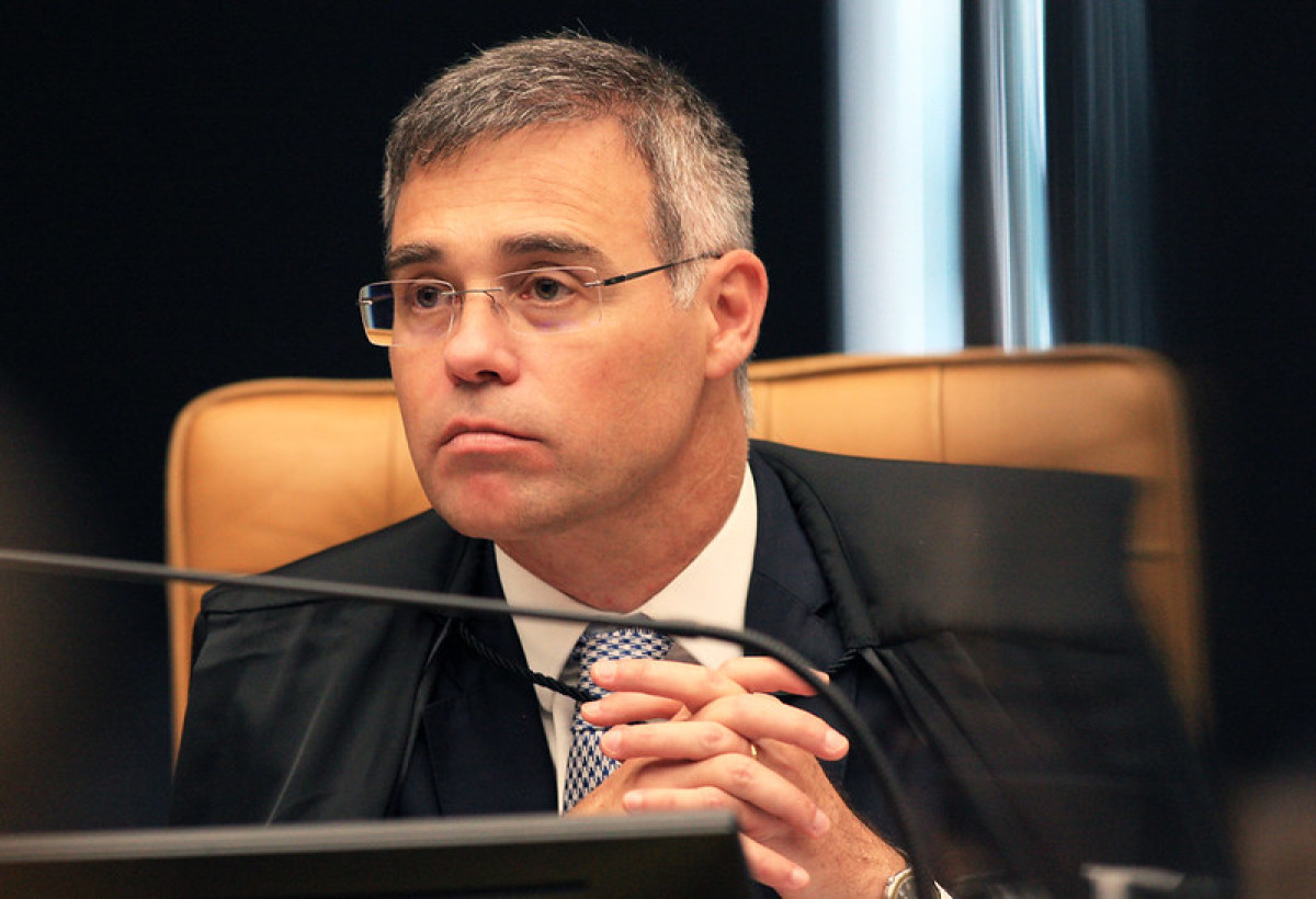 Mendonça liberou viagem de testemunha ligada a Sicário