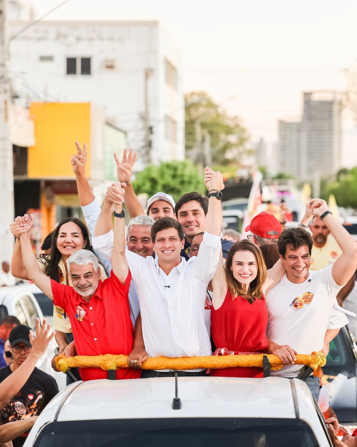 Às margens do São Francisco, time de Lula mostra a força de João Campos no sertão do estado