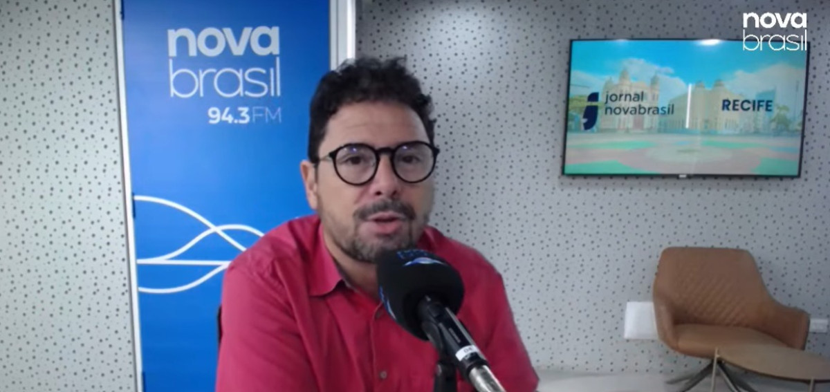 Ivan Moraes reforça crítica ao “revezamento de herdeiros” e promete ônibus de graça em Pernambuco