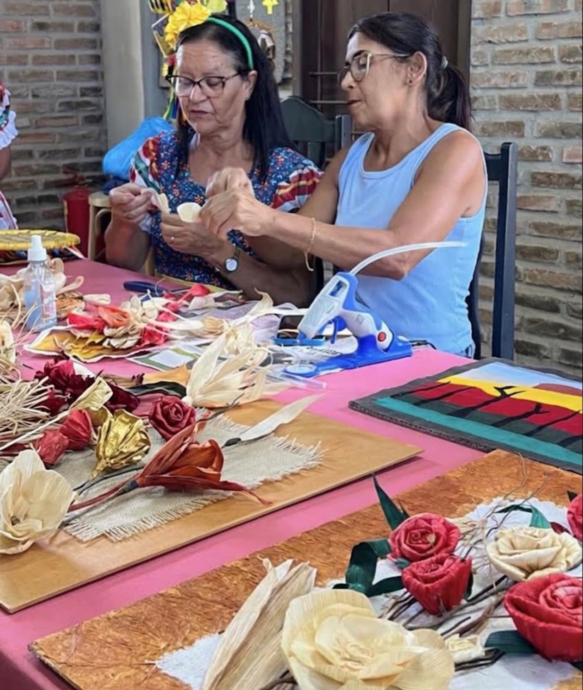 Inscrições abertas para oficina gratuita de flores com palha de milho e reciclagem em Belo Jardim