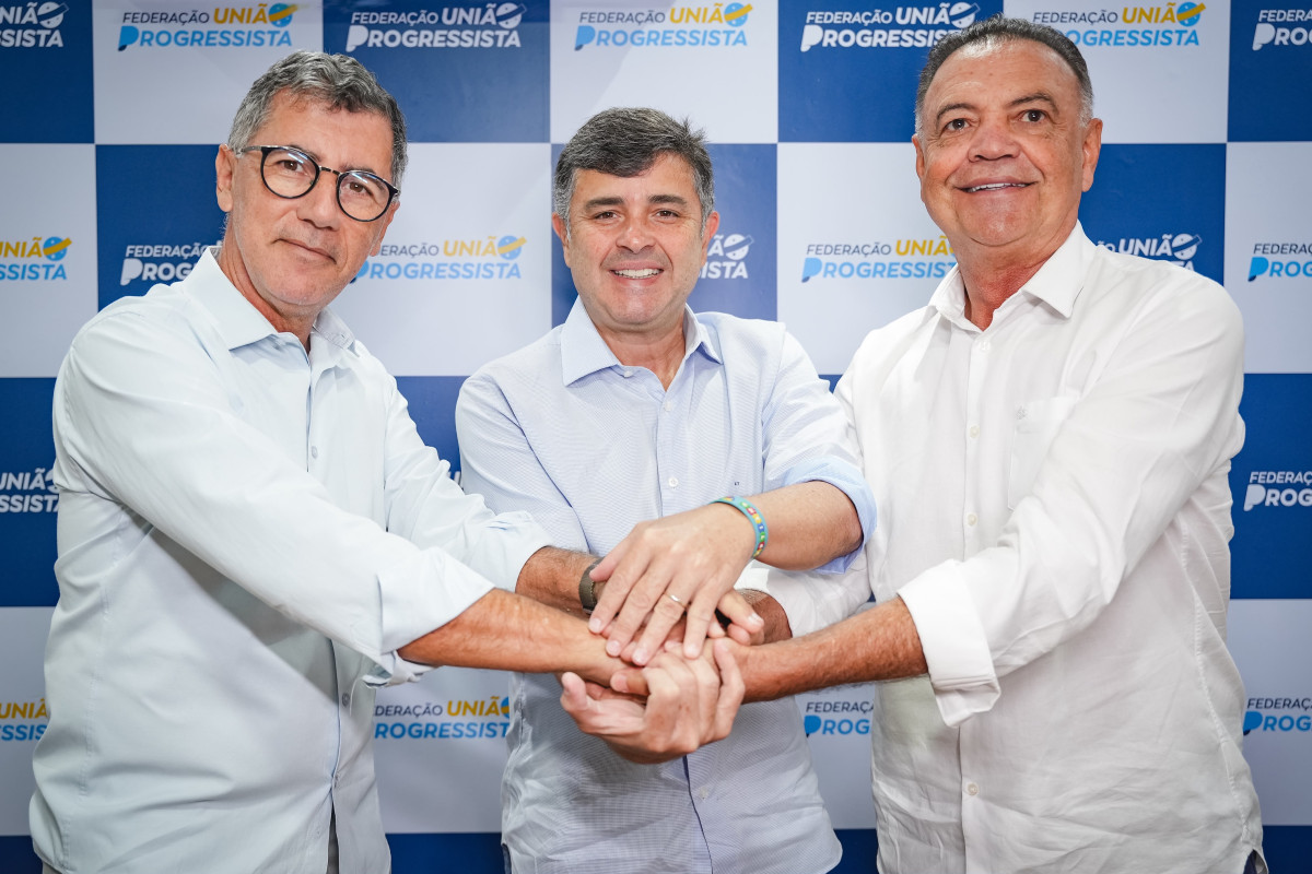 Prefeito Clelson Peixoto e vice-prefeito Moisés Cordeiro, de Jucati, declaram apoio a Eduardo da Fonte para o Senado