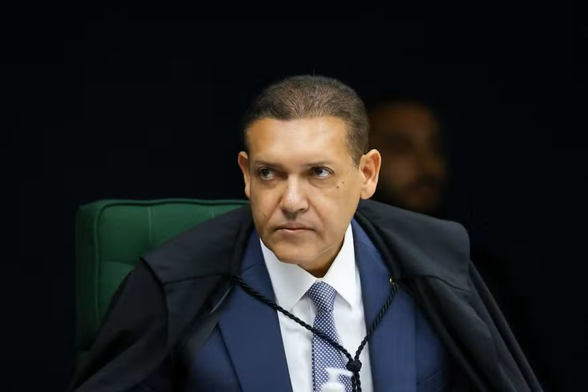 Nunes Marques se reúne com Fachin antes de sessão sobre Moraes