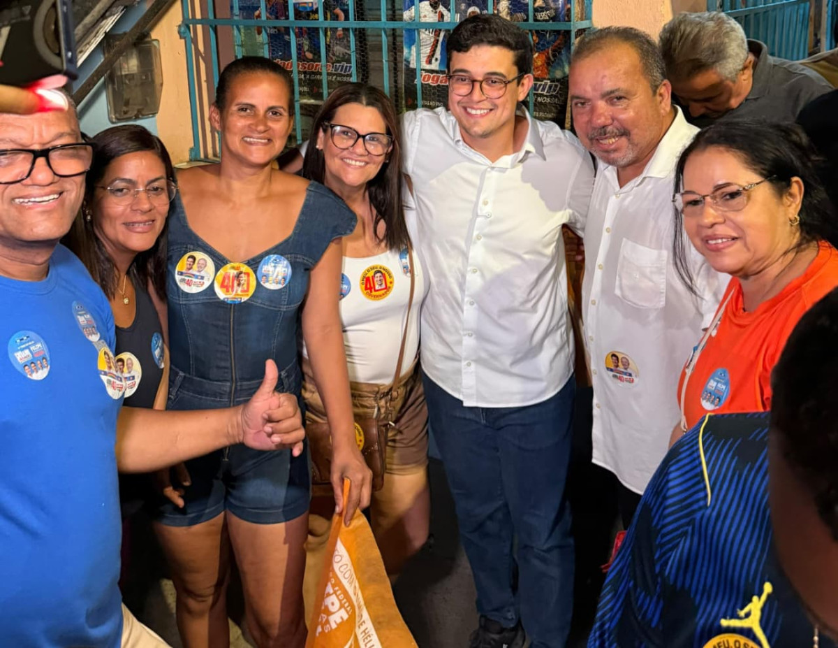 Vereador Hélio Guabiraba e prefeito Victor Marques fazem grande porta a porta na Guabiraba