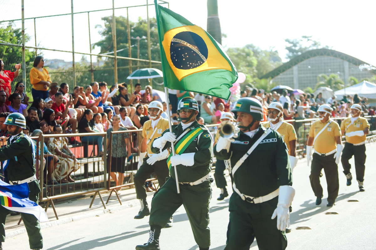 Desfile Cívico de 7 de Setembro reúne milhares de pessoas em Paudalho