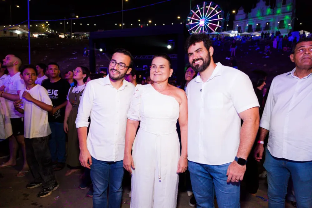 Em noite de adoração, nas comemorações pelo aniversário de Igarassu, César Ramos recebe Lula da Fonte