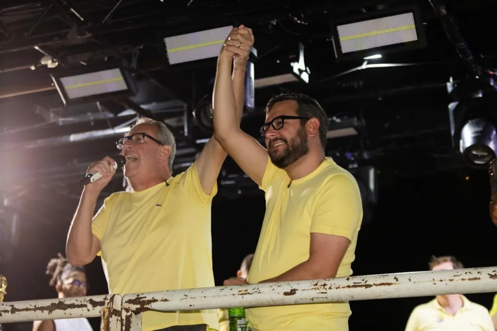 Com arrastão pelas ruas de Canhotinho, grupo Porto festeja conquistas de mandatos no Legislativo