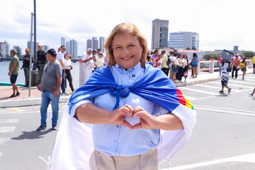 Com apoio em mais de 70 municípios, Regina da Saúde encerra campanha como favorita a uma vaga na Alepe