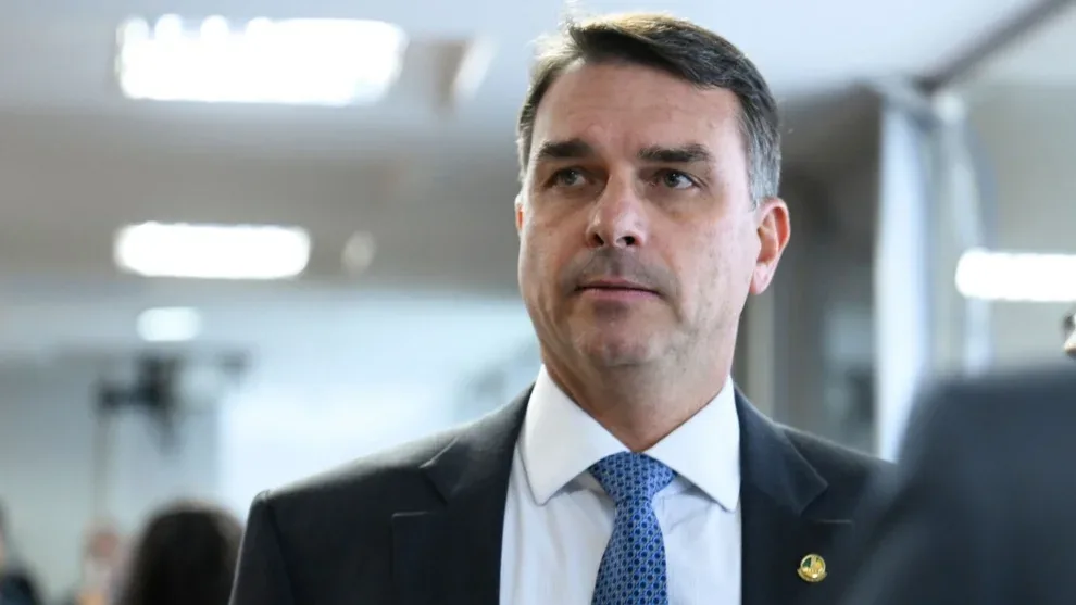 Aliados avaliam que Flávio errou ao acusar integrantes da CNBB de espalhar fake news
