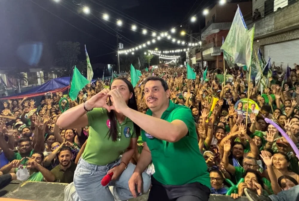 Ao lado de Juliana, Chaparral reúne multidão em caminhada que movimentou Surubim