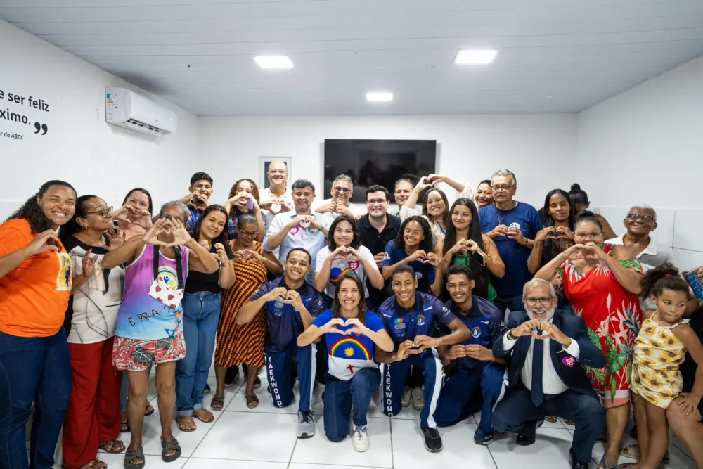 “Vamos dobrar a oferta de refeições”, afirma Raquel Lyra em roda de conversa com Eduardo da Fonte sobre combate à fome no Recife