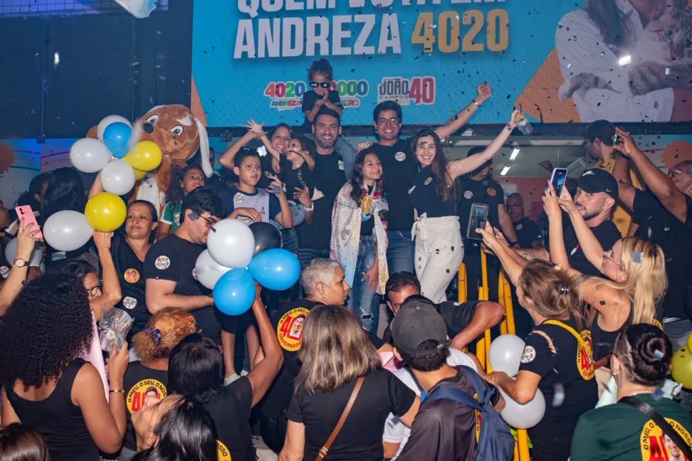 Andreza e Romero reuniram multidão em ato da causa animal para largada à reta final da campanha 