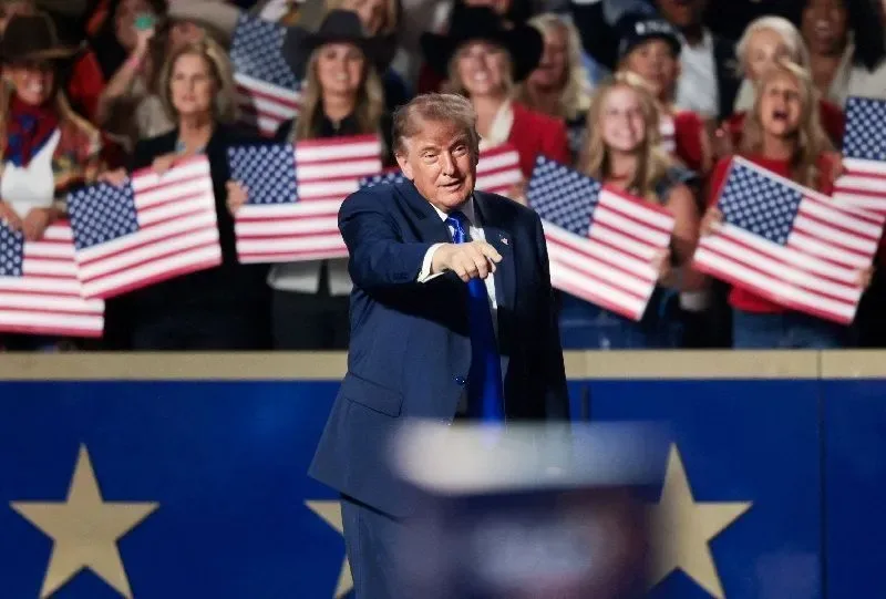 Trump ordena execução por fuzilamento de autor de ataque em base nos EUA