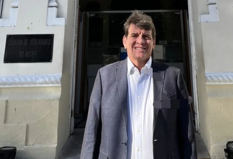 ALCIDES CARDOSO ESTÁ DE VOLTA À CÂMARA DO RECIFE E REFORÇA BLOCO DE OPOSIÇÃO EM 2027