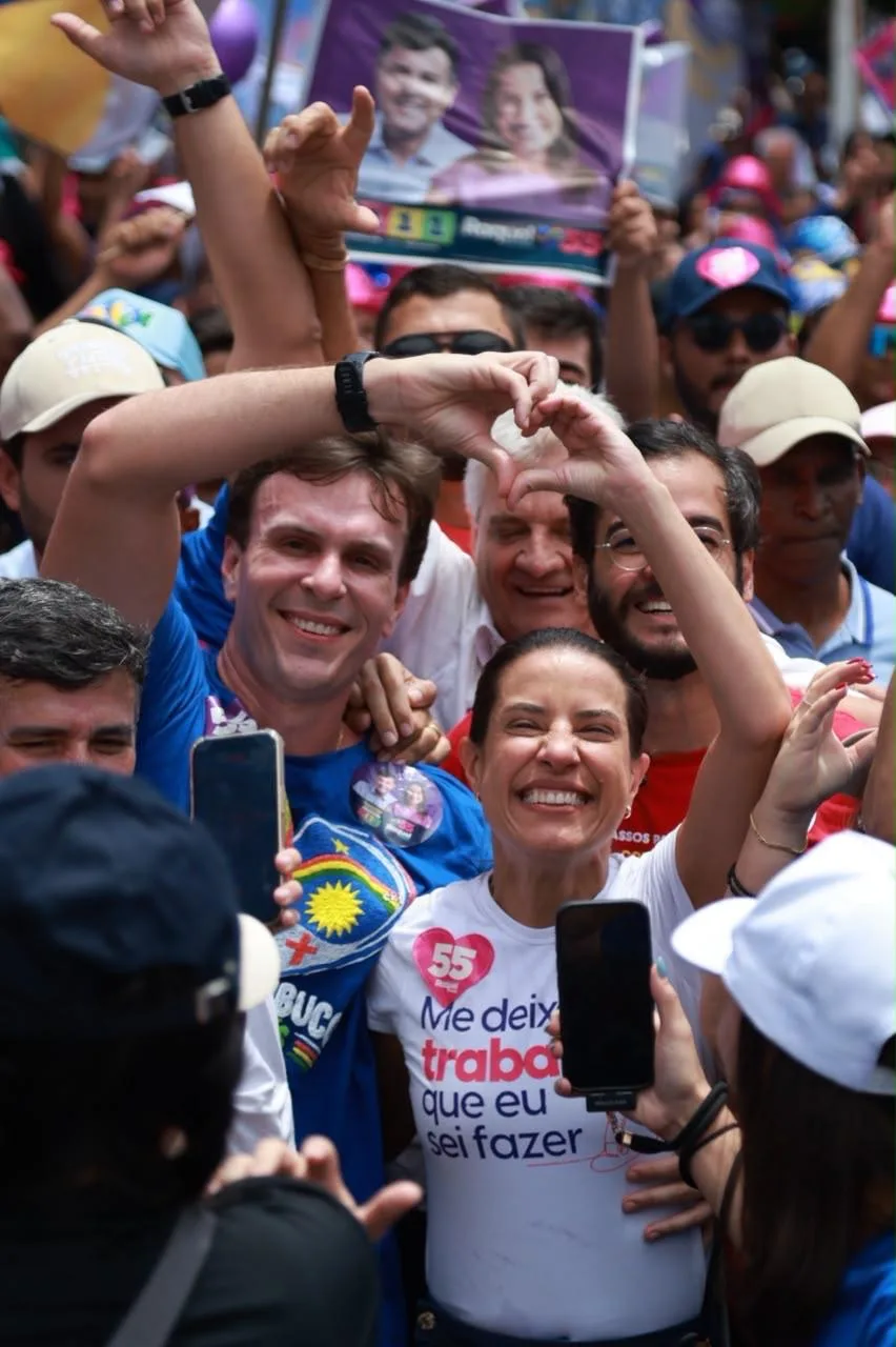 Em caminhada que reuniu multidão no Sertão, Raquel anuncia Hospital Regional de Petrolina