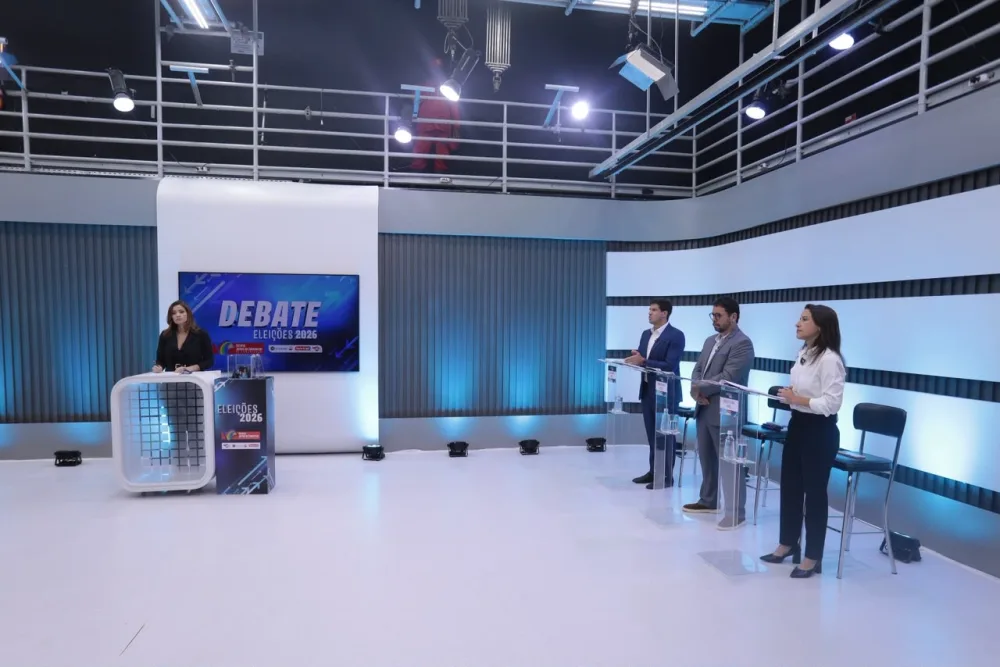 Coluna da sexta-feira: João e Raquel trocam farpas sobre vices, obras e gestão; Ivan dispara contra os dois em debate na TV Jornal