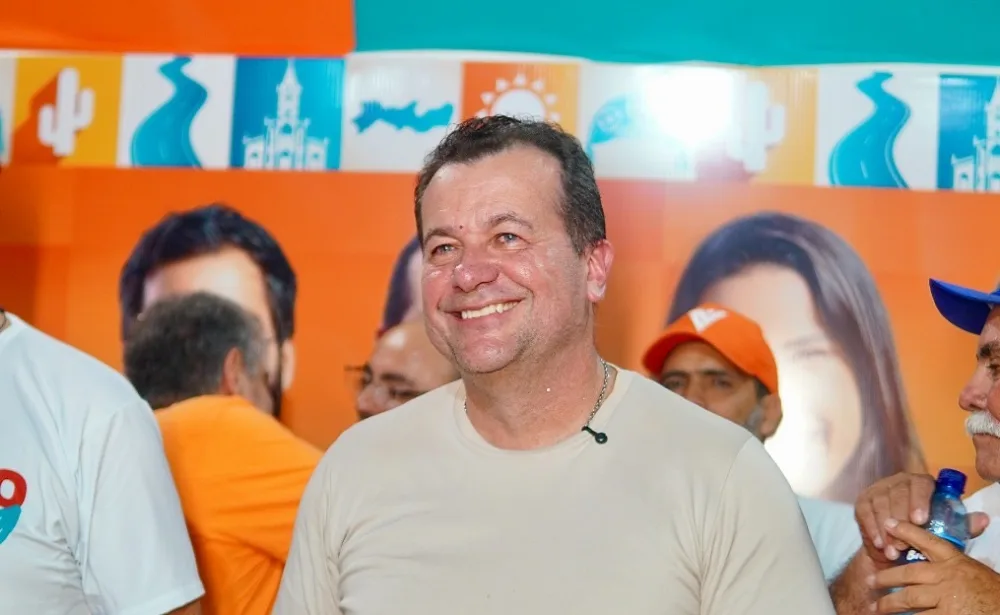 Waldemar Oliveira é reeleito e mantém viva trajetória de 14 mandatos da família em defesa do povo pernambucano