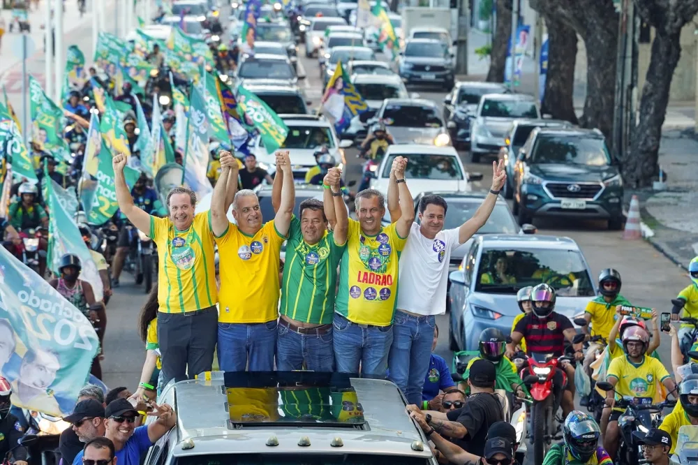 Carreata da Direita une candidatos pela vitória de Flávio Bolsonaro