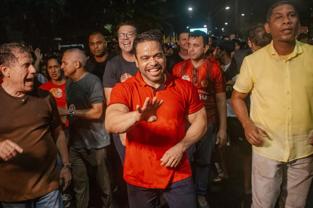 Acelera que é Carga toma as ruas de Garapu em apoio a Batista Cabral e Juliana de Chaparral