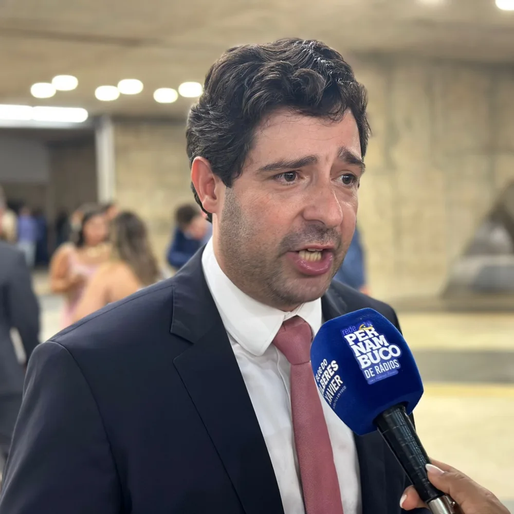Reeleito com 79.569 votos, Rodrigo Farias cresce no interior e chega fortalecido ao segundo mandato