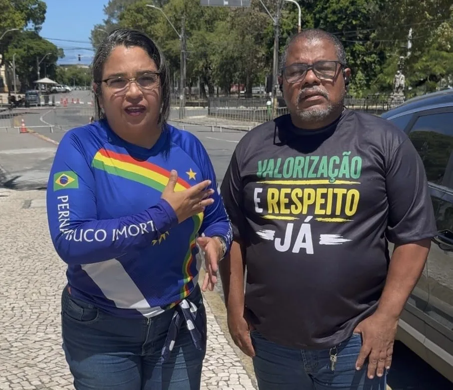 Cabo Aênia diz ter sido impedida de entrar em batalhão da PMPE