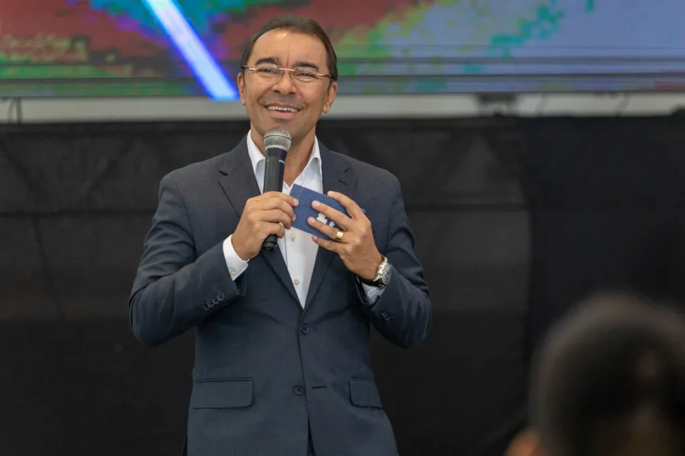 “Se eu pudesse estar em todas as cidades eu seria candidato ao Governo do Estado e não a deputado federal”, diz Edilson Tavares