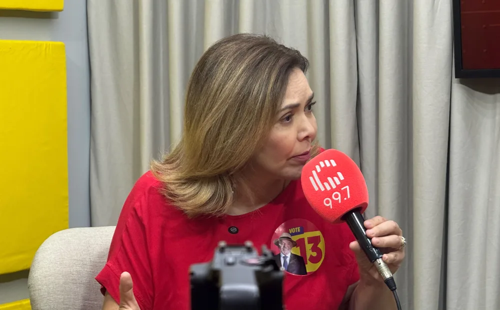 Em Caruaru, Liana Cirne alerta sobre proposta de tesouraço de Flávio Bolsonaro contra direitos sociais
