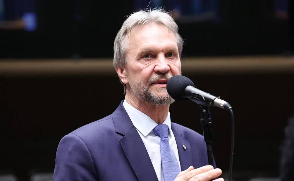 Líder do PT cobra aviso individual sobre novo local de votação