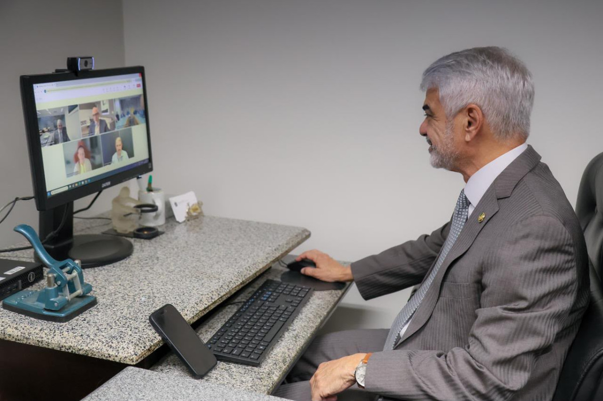 Ao TCU, Humberto reforça posição da Sudene pela retomada da Transnordestina