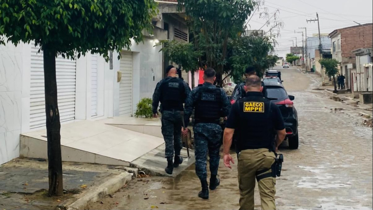 MPPE e MPAL deflagram operação conjunta contra organização criminosa investigada por fraudes em concursos públicos