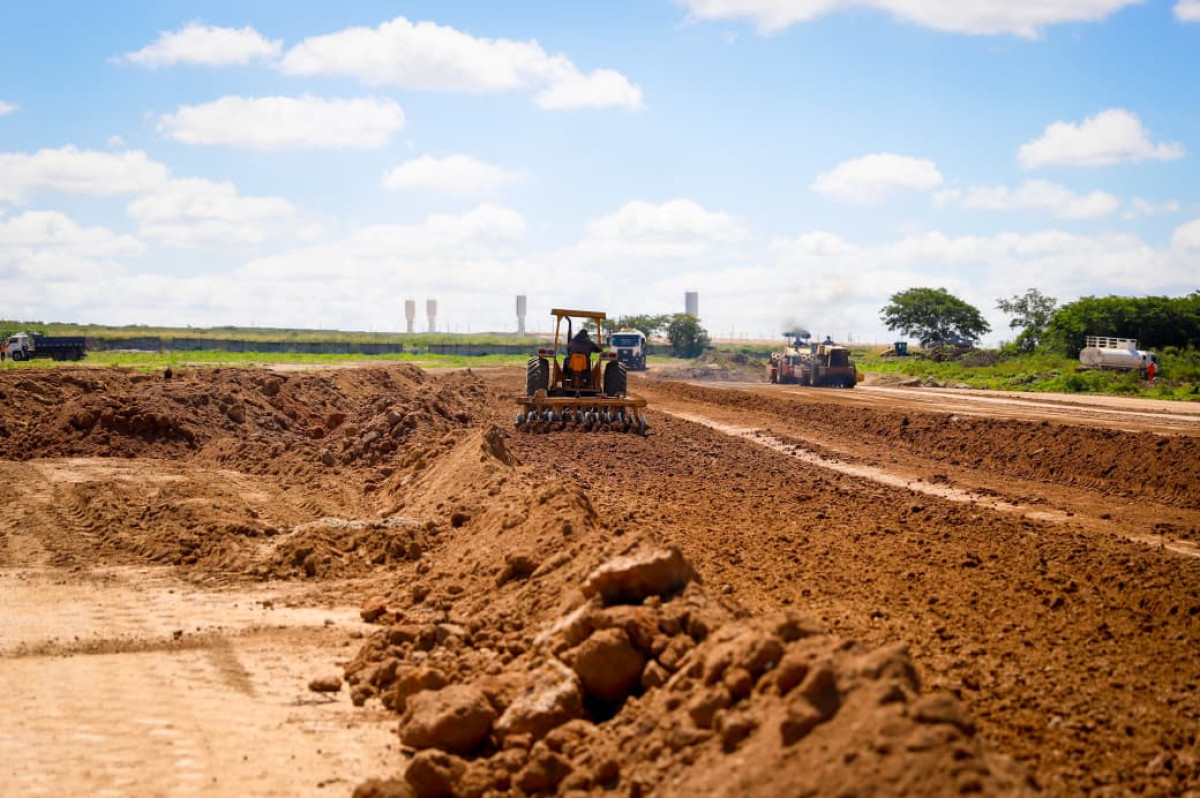 Obras do aeroporto de Caruaru avançam em nova etapa