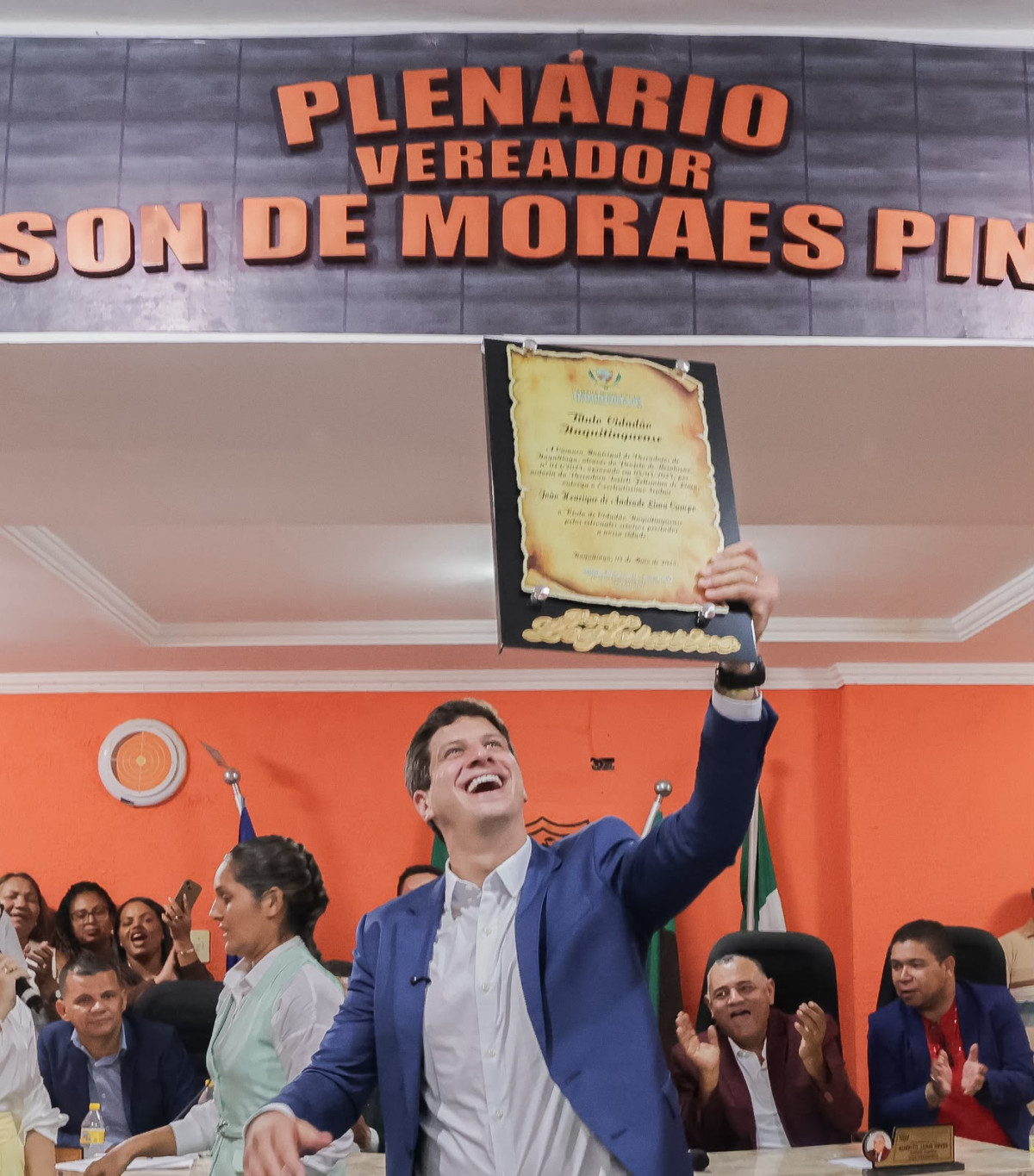 Itaquitinga concede Título de Cidadão a João Campos