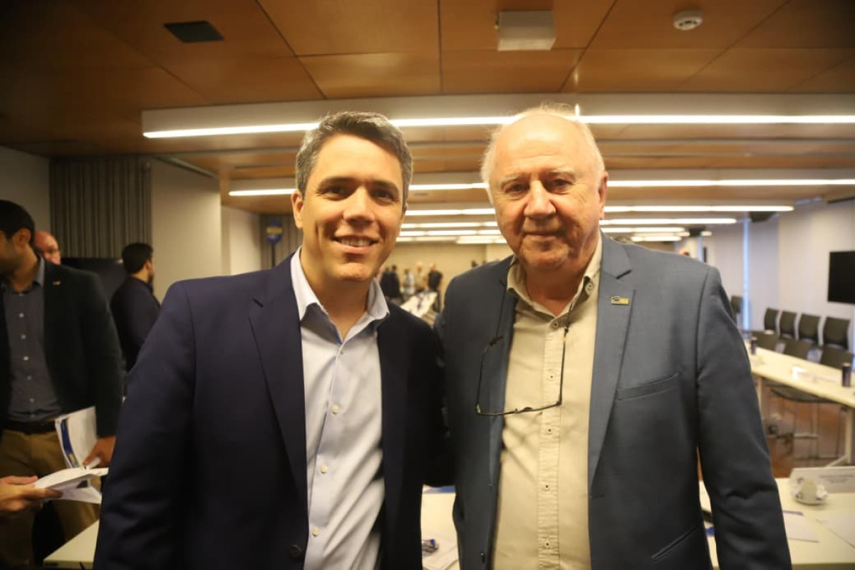 Pedro Freitas lidera comitiva pernambucana na Marcha dos Prefeitos em Brasília