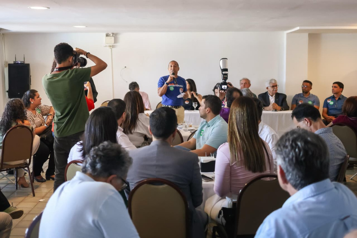 Lupércio, Daniel e Priscila recebem apoio de empresários em Olinda
