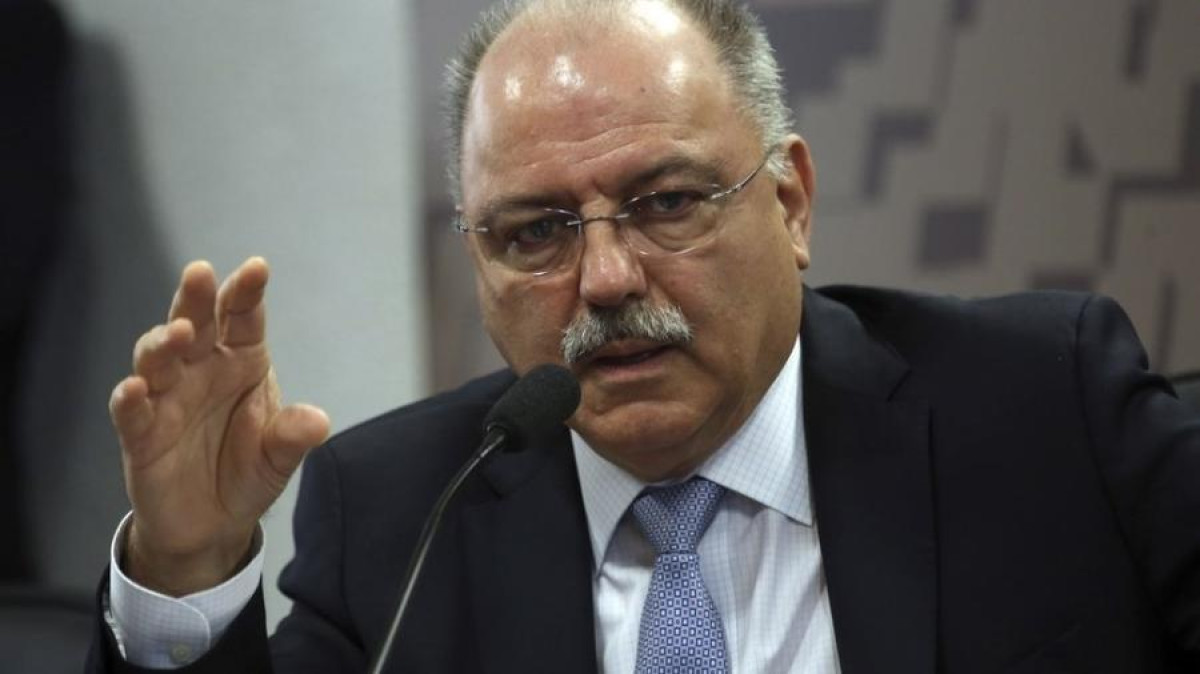 "Não tivemos golpe porque Forças Armadas não aderiram", diz general à CNN
