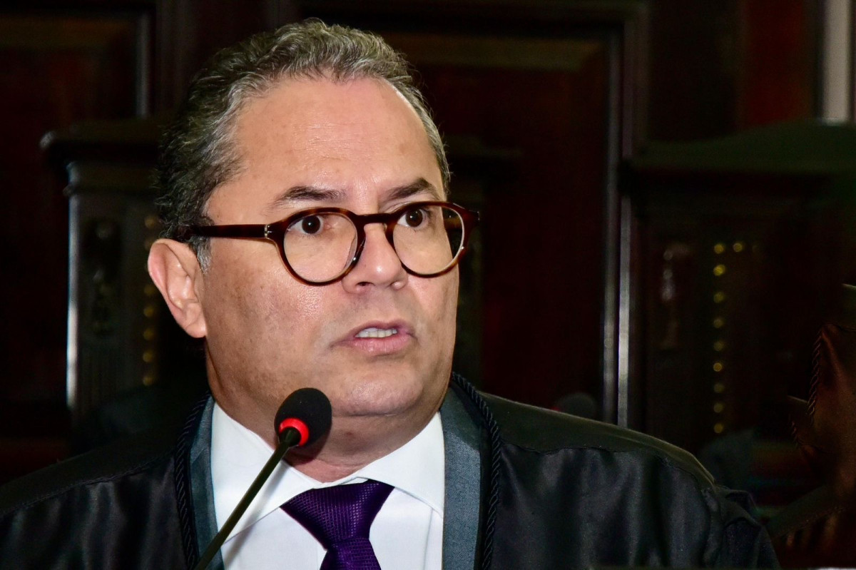  Coluna da quinta-feira: “No ambiente de redes sociais é preciso desconfiar de toda e qualquer informação”, diz desembargador do TRE
