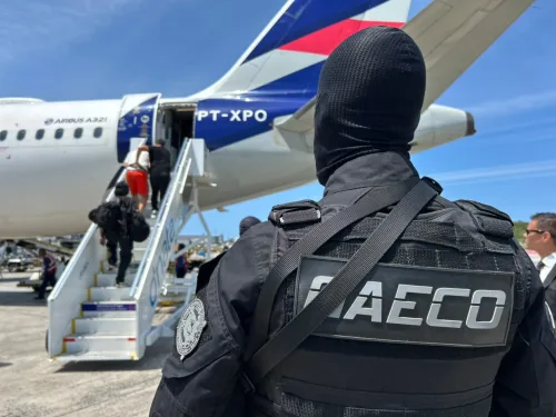Amparado pela Lei Antifacção, Estado da Bahia amplia combate ao crime organizado e transfere líderes de facções para presídios federais
